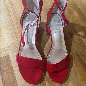 Like new! Her style Red Suede Ankle-Strap Block Heel Sandals - size 6